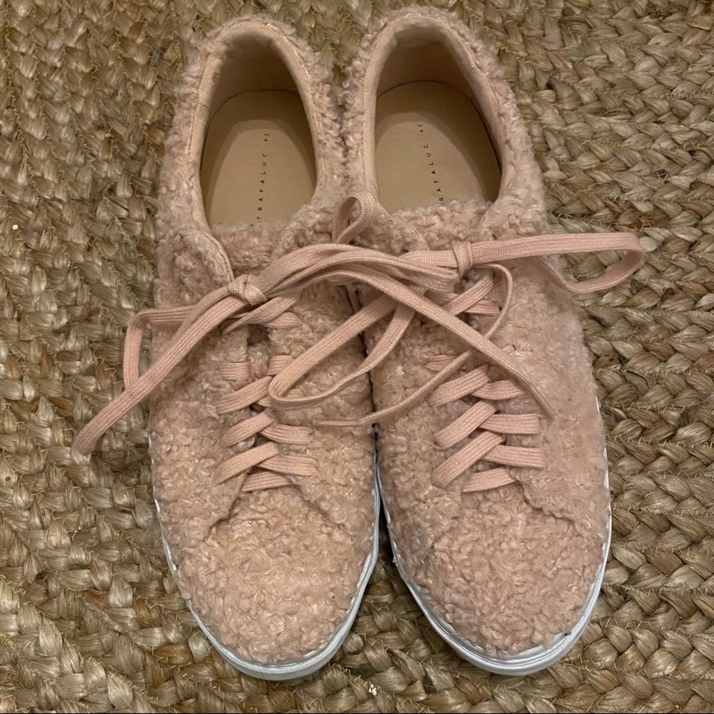 Zara Sherpa sneakers sz 42
